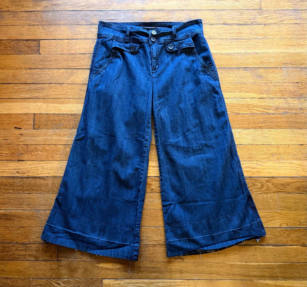 SPOON Jeans Distressed Wide Leg Crop Juniors sz 11 (fits a Womens sz 6)